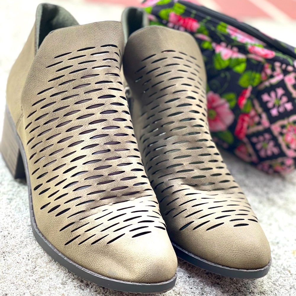 Cute Netted Ankle Bootie
